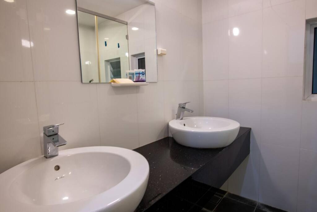2Bedrooms Maritime Seaview Luxury Suite 2Carpark 2-9Pax Jelutong Экстерьер фото